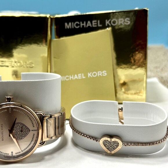 NEW Michael Kors Portia Rose Gold Pave Heart Watch Bracelet Set DIal MK4468 NIB
